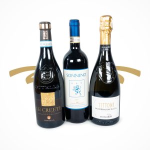 Geschenk-Box "Vino" Das perfekte Geschenk zu jedem Anlass - der Familie, Freunden oder Kollegen ausgewählte Weine schenken. Eine Vino-Box mit dem Weißwein Klassiker "Lugana", einem typischen italienischen Rotwein "Chianti" und als prickelnde Komponente der Tittoni Valdobbiadne DOCG.