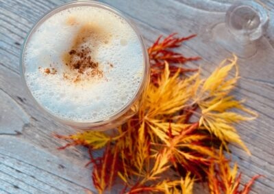 Herbstlicher Genuss: Kaffee und Kürbis, probiere unseren Hokkaido Chai-Latte