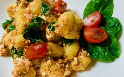 One-Pot Gnocchi mit Feta, Spinat und Tomaten